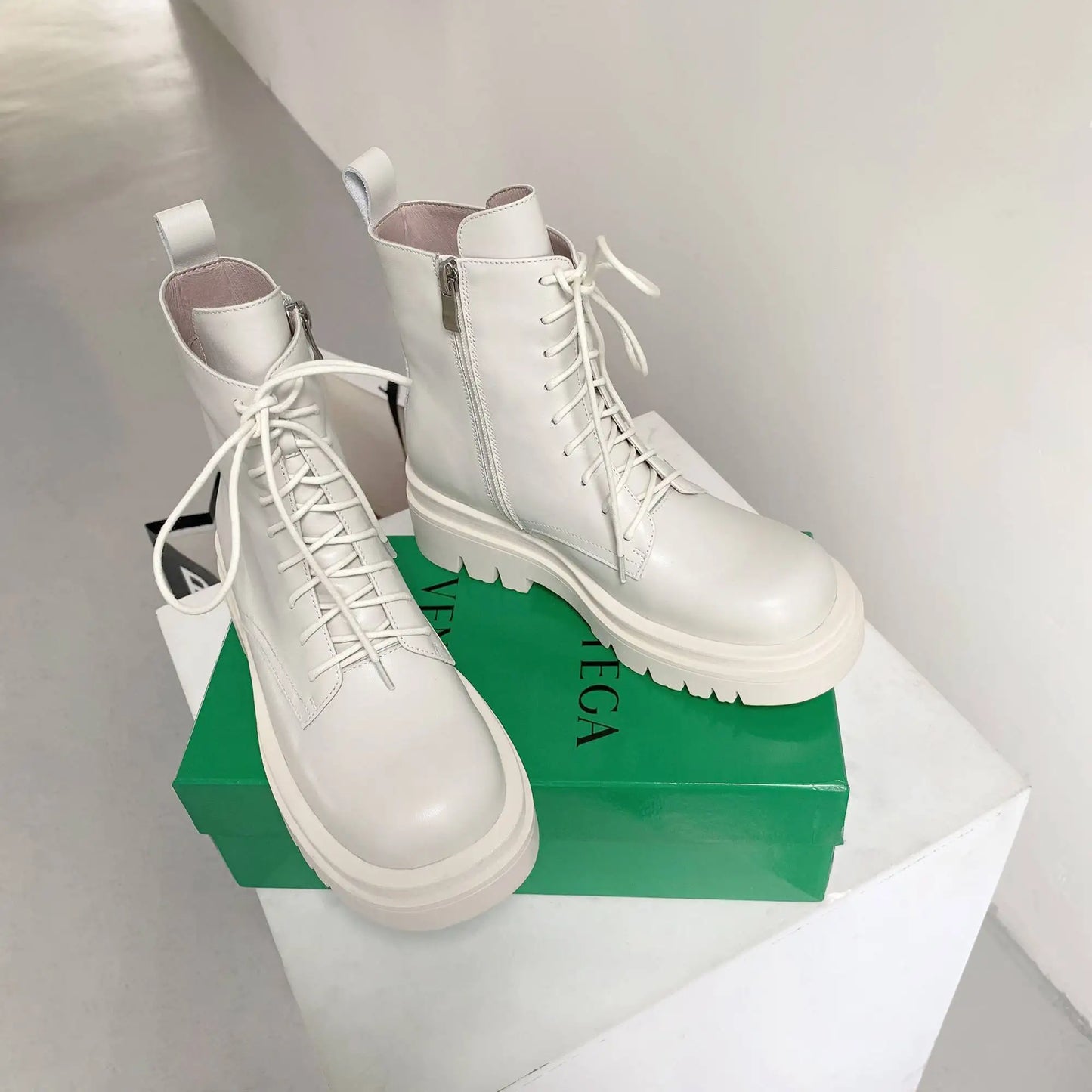 Upper Material: Genuine cow Leather - Ghoddosh
