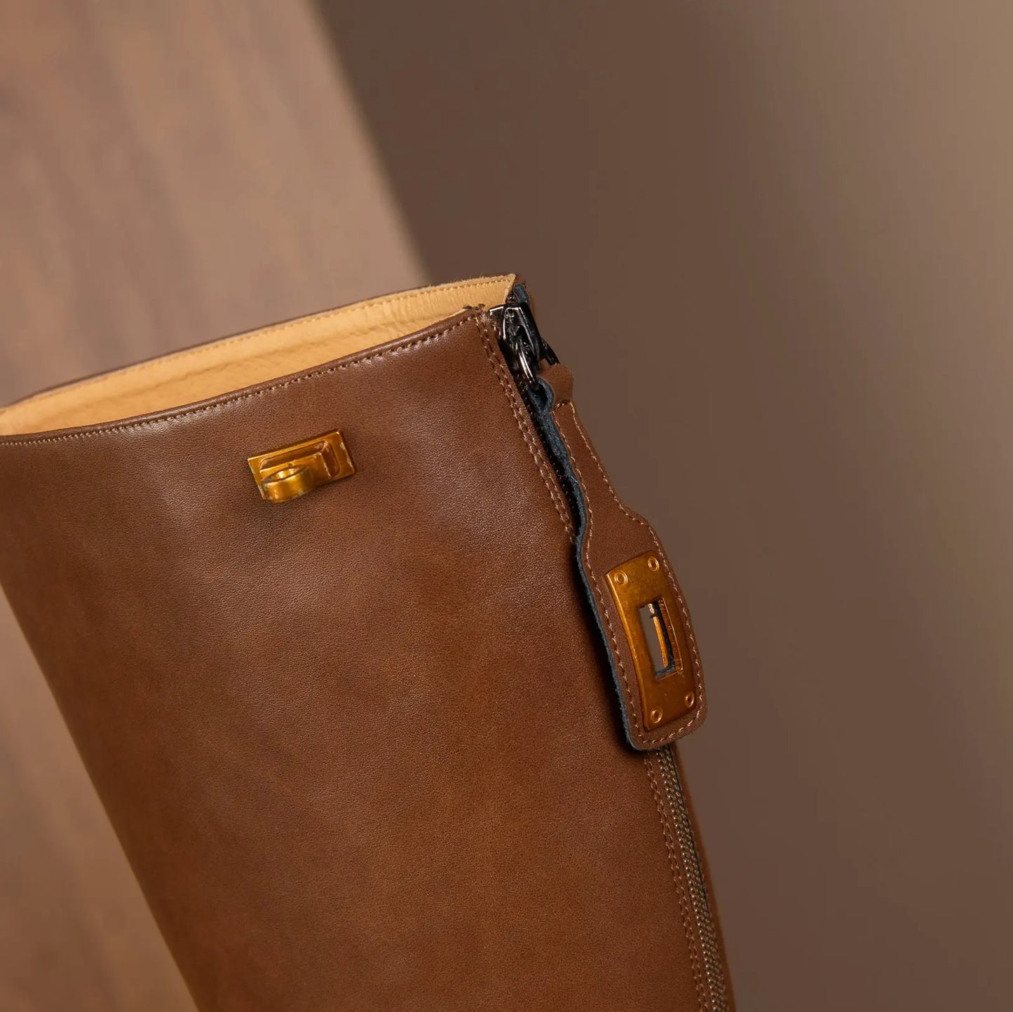 Hot cow split leather equestrian boots . Ghoddosh