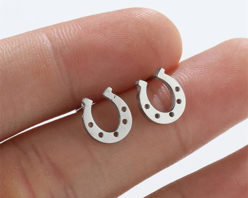 Stainless Steel Horse Shoe Shape Earrings Black Minimalist Horse Shoe Earing for Women - Ghoddosh