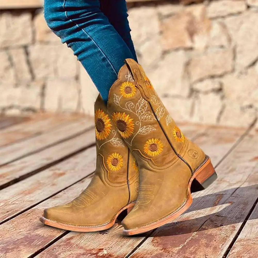 Floral Embroidered Women Cowgirl Boots. Ghoddosh
