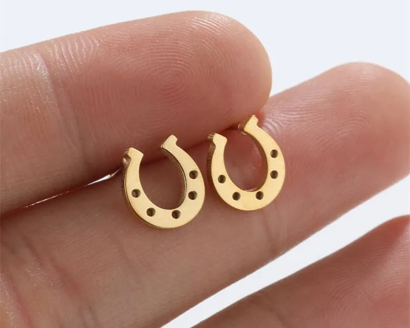 Stainless Steel Horse Shoe Shape Earrings Black Minimalist Horse Shoe Earing for Women - Ghoddosh