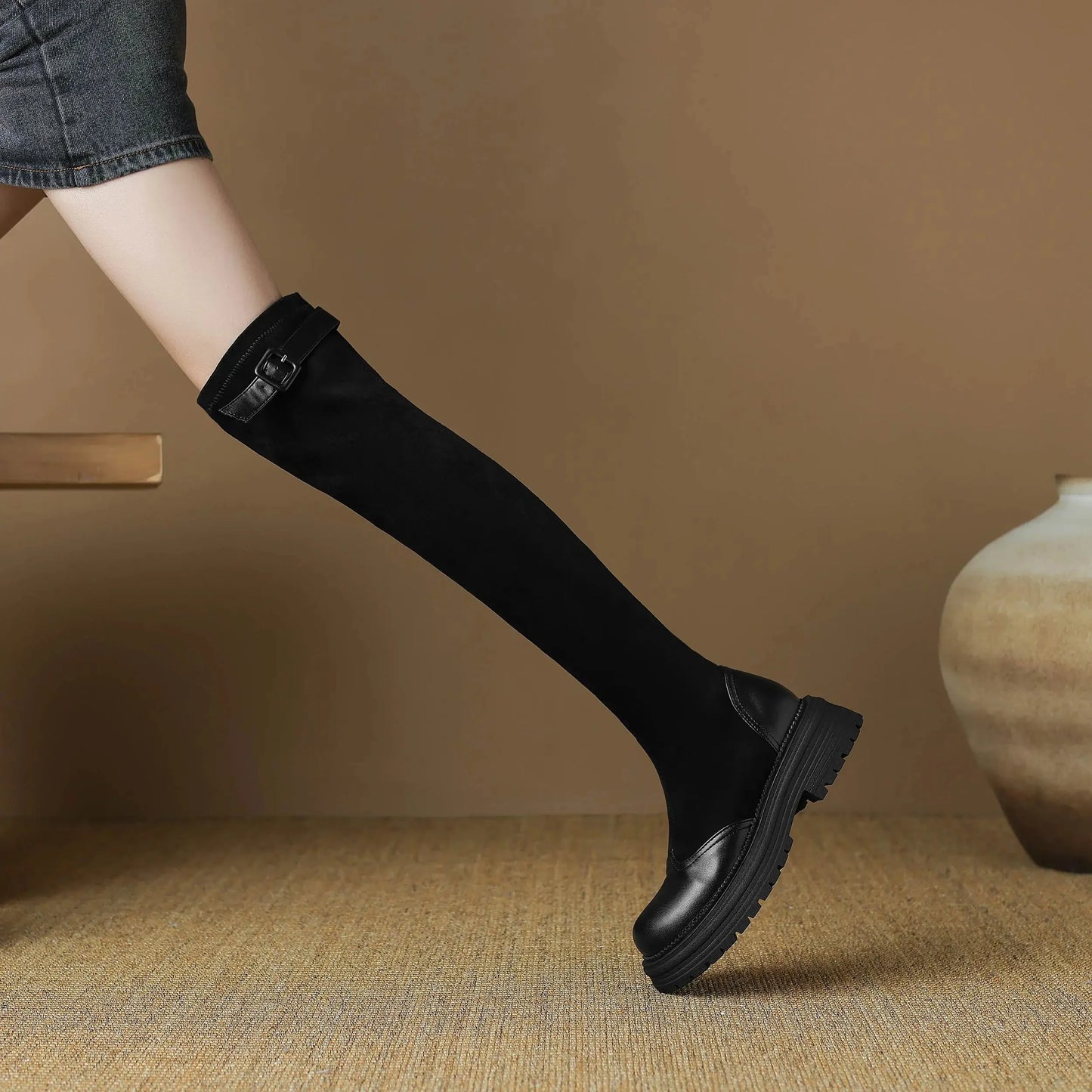 Microfiber Flock Chunky med Heels Round Toe Stretch Long Boots with buckles - Ghoddosh