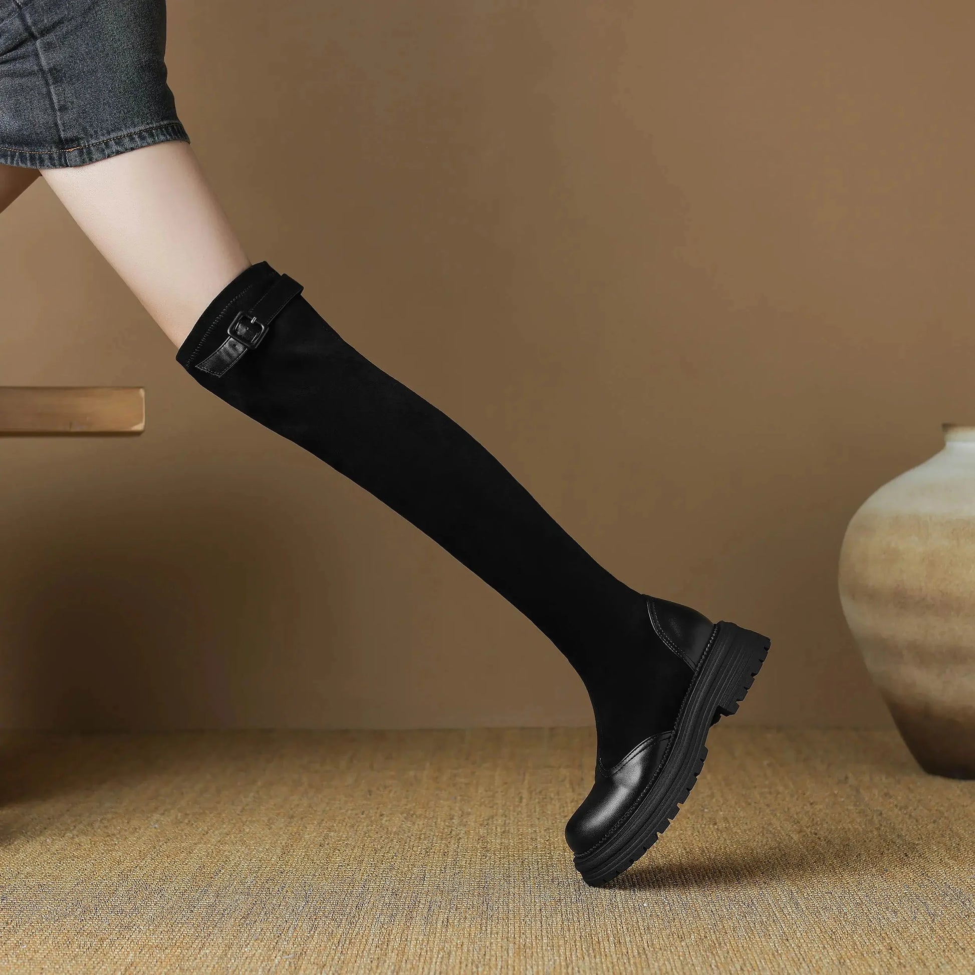 Microfiber Flock Chunky med Heels Round Toe Stretch Long Boots with buckles - Ghoddosh