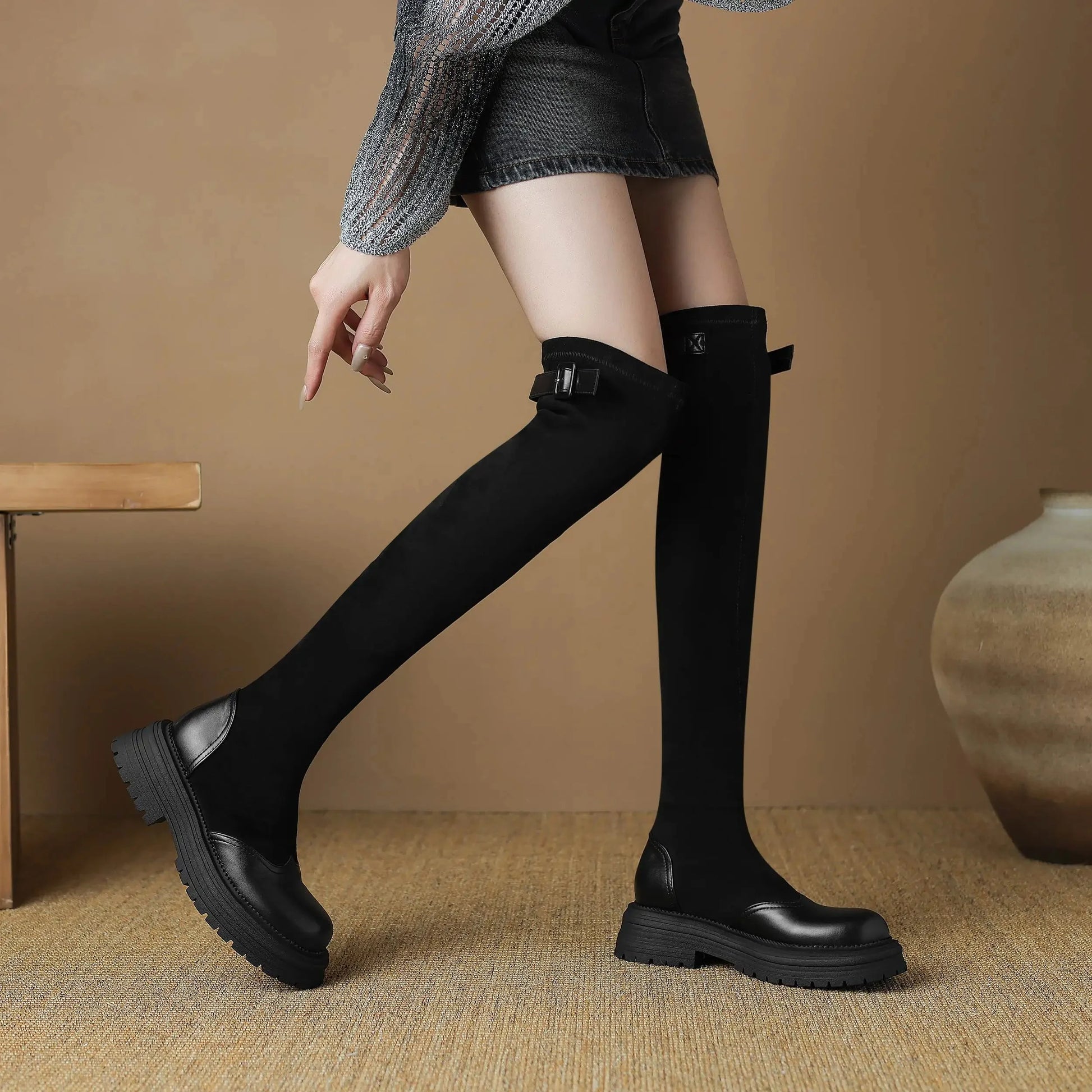 Microfiber Flock Chunky med Heels Round Toe Stretch Long Boots with buckles - Ghoddosh