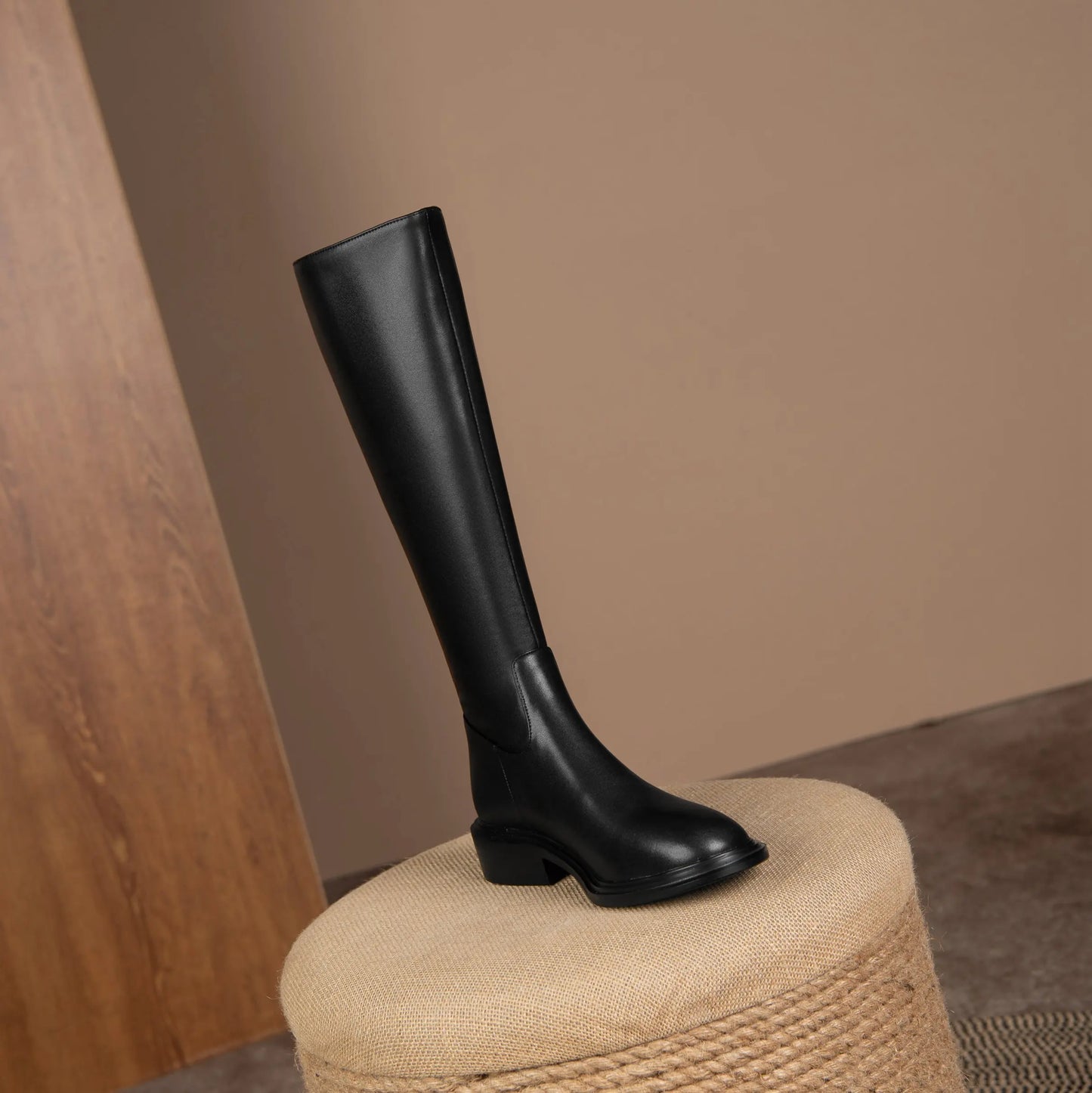 Hot cow split leather equestrian boots . Ghoddosh