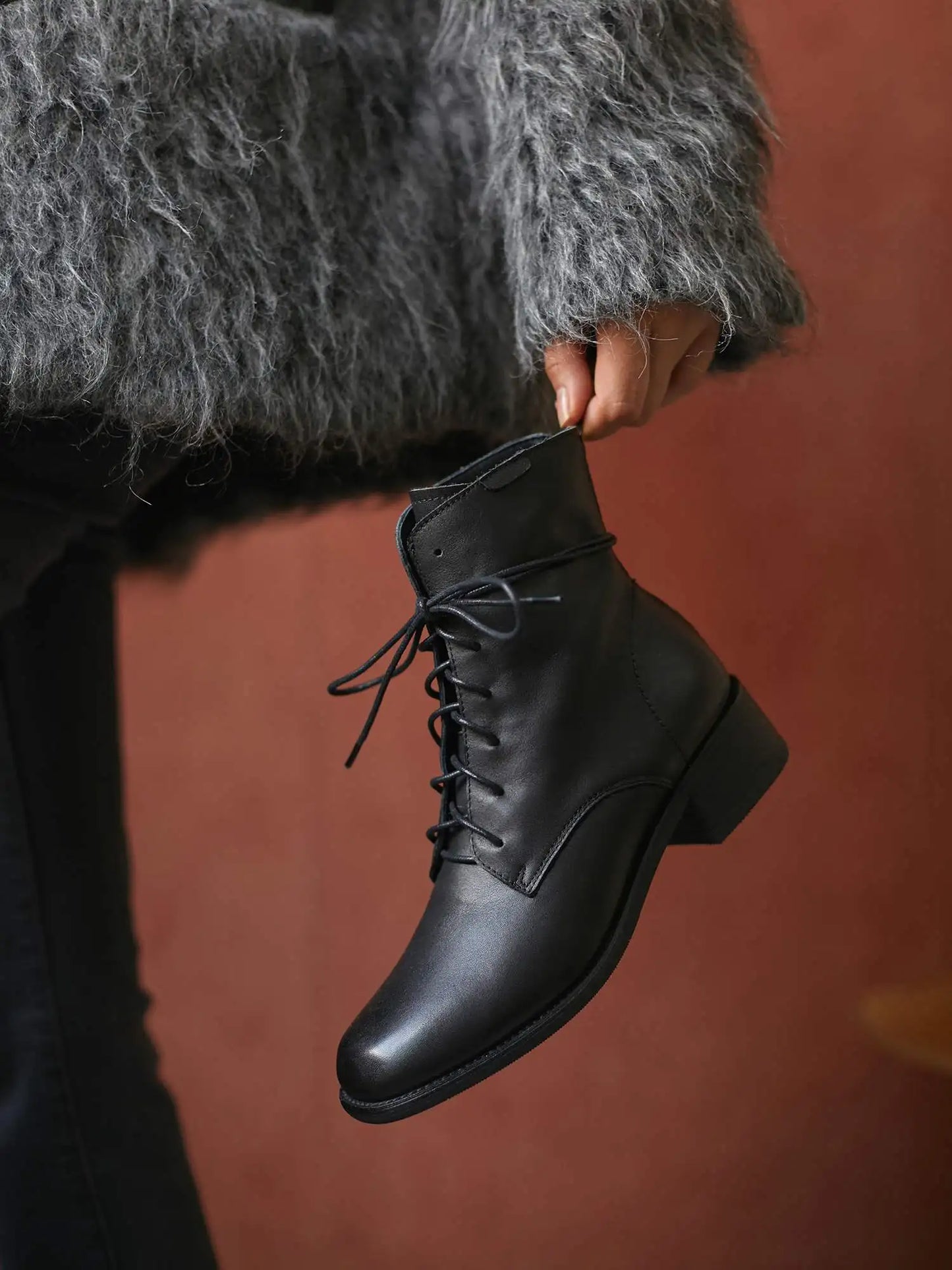Cow Leather Lace Up Vintage Round Toe  / Low Heels Lady Ankle Boots - Ghoddosh