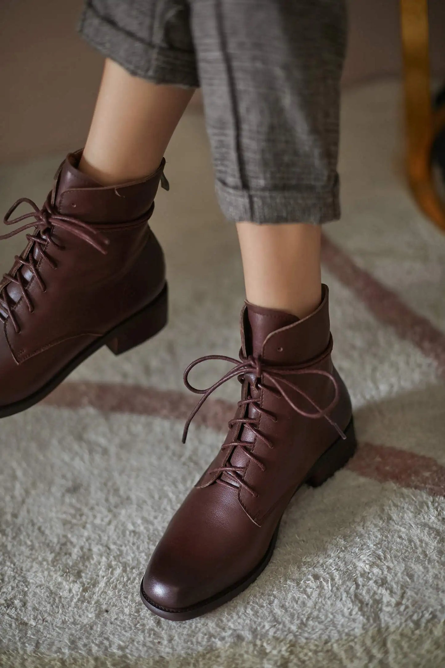 Cow Leather Lace Up Vintage Round Toe  / Low Heels Lady Ankle Boots - Ghoddosh