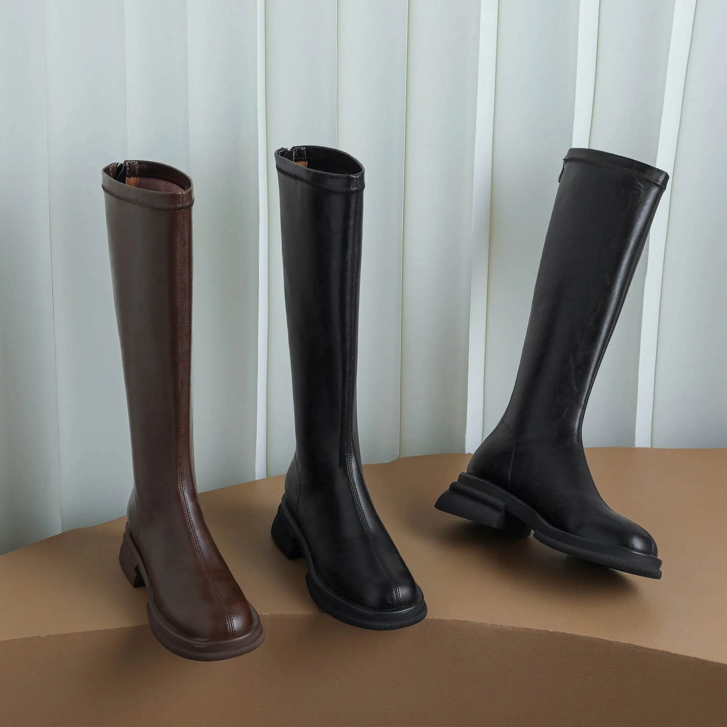 Cow Leather Round Toe Winter Warm Riding Boots / Thick Heels Gladiator Back Zipper Platform Knee Boots
GHODDOSH
