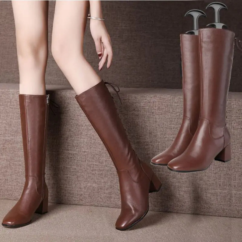 1PC Plastic Long Boot Tree Stand with Hanging Handle - Shoe Organizer & Shaper for Tall Boots @ ghoddosh.com