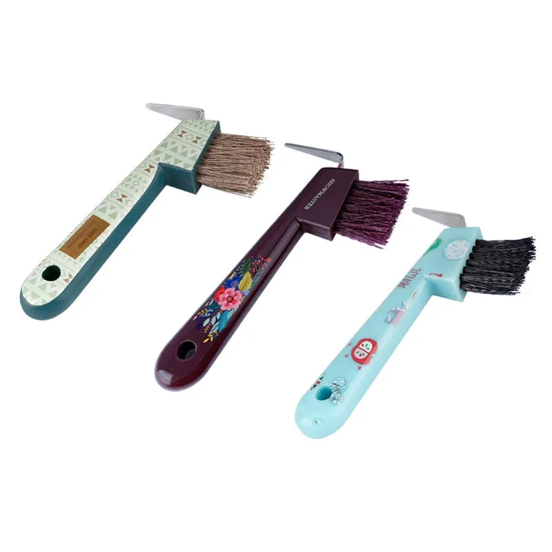 Hoof trimming tool , A hook for fixing the horse's hooves
