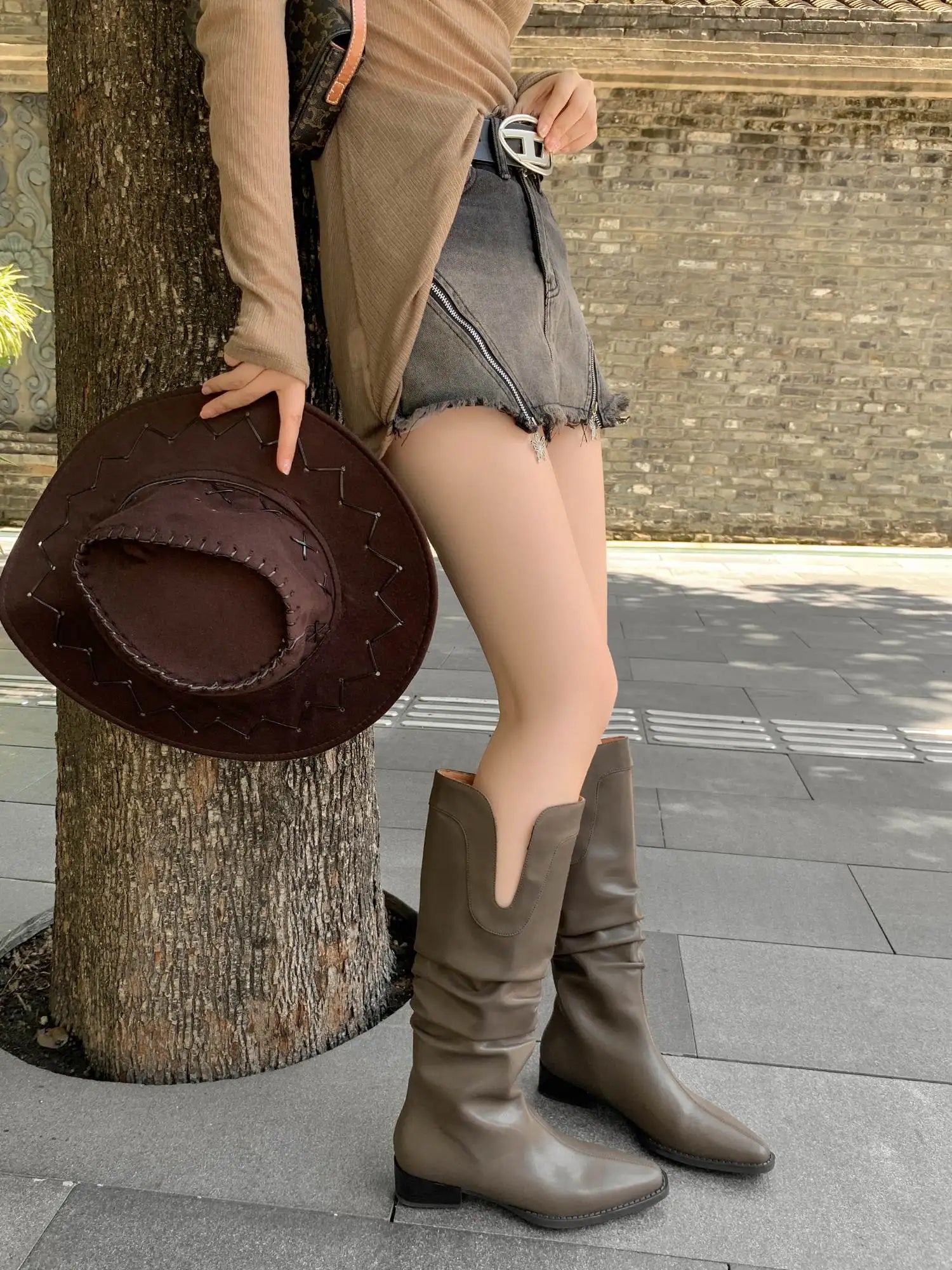 2026 New Cow Leather Round Toe Low Heels Winter Warm Riding Knee Boots  - ghoddosh.com