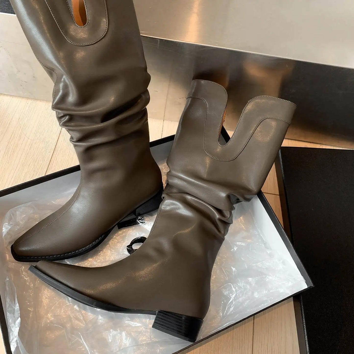 2026 New Cow Leather Round Toe Low Heels Winter Warm Riding Knee Boots  - ghoddosh.com