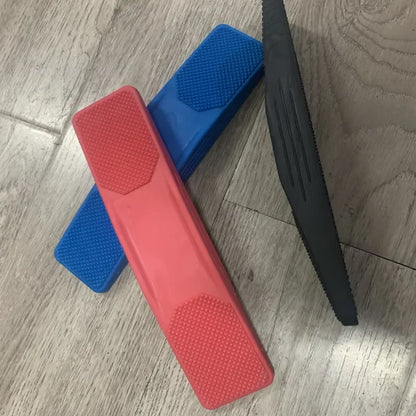 Horse Grooming Brush , Massage , Cleaning and Flea Tick Removal Rubber Brush